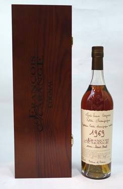 1969年 コニャック Fins Bois 木箱入り 1969年 コニャック Fins Bois 木箱入り